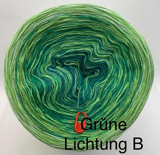 Grüne Lichtung B